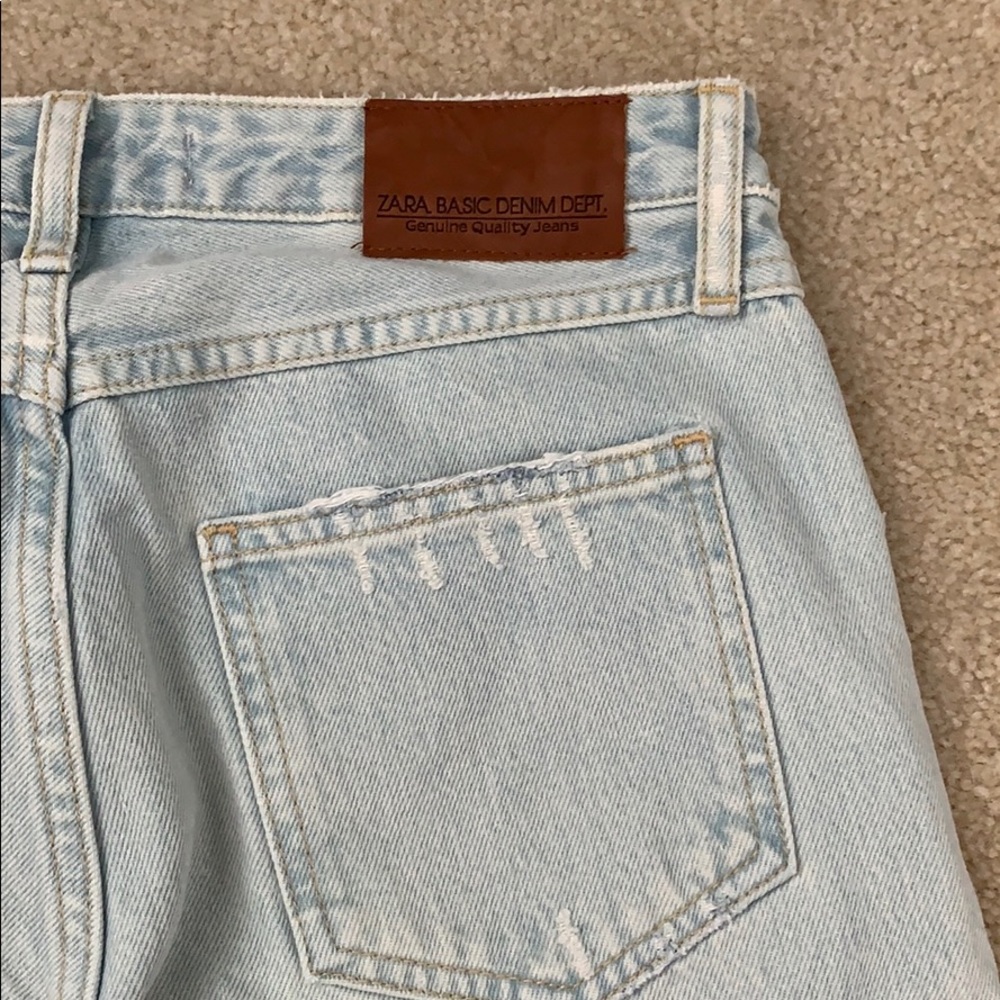 Zara Distressed Jeans - Picture 4 of 6